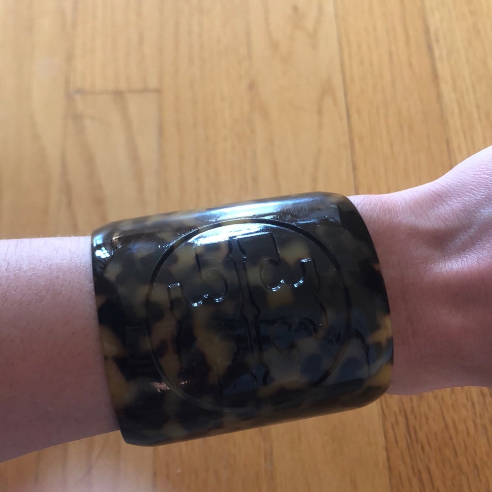 SOLD Tory Burch tortoise cuff bracelet - Picture 8 of 9